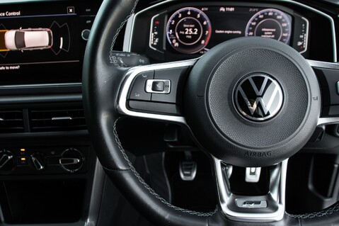 Volkswagen Polo R-LINE TSI 19