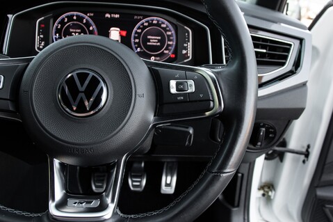 Volkswagen Polo R-LINE TSI 20