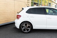 Volkswagen Polo R-LINE TSI 8