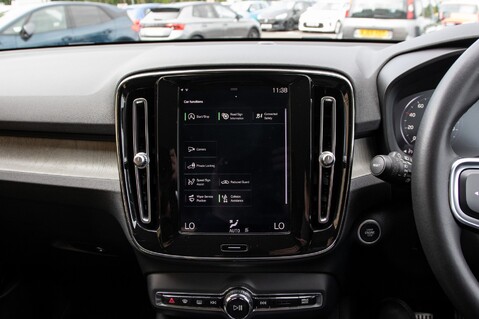 Volvo XC40 T3 INSCRIPTION 28