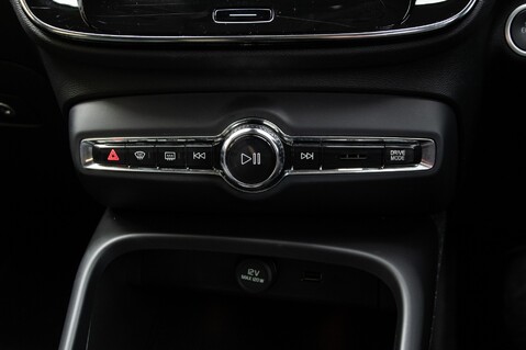 Volvo XC40 T3 INSCRIPTION 31