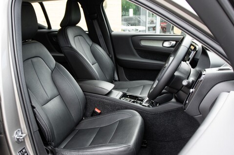 Volvo XC40 T3 INSCRIPTION 29