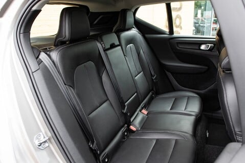 Volvo XC40 T3 INSCRIPTION 32