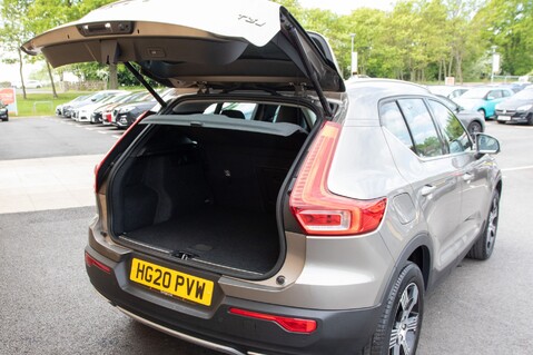 Volvo XC40 T3 INSCRIPTION 33