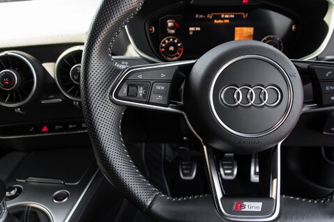 Audi TT TFSI S LINE 19