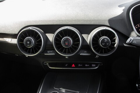 Audi TT TFSI S LINE 30