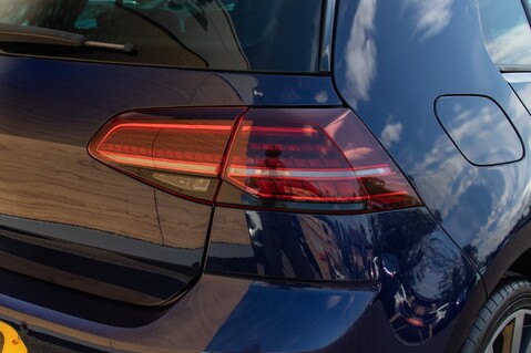 Volkswagen Golf GTE ADVANCE DSG 10