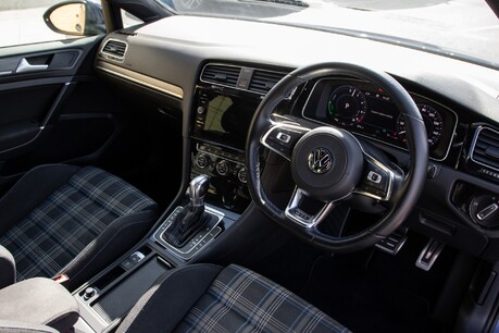 Volkswagen Golf GTE ADVANCE DSG