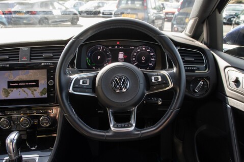 Volkswagen Golf GTE ADVANCE DSG 21
