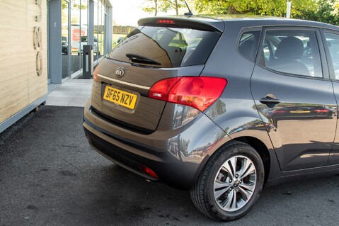 Kia Venga 3 9