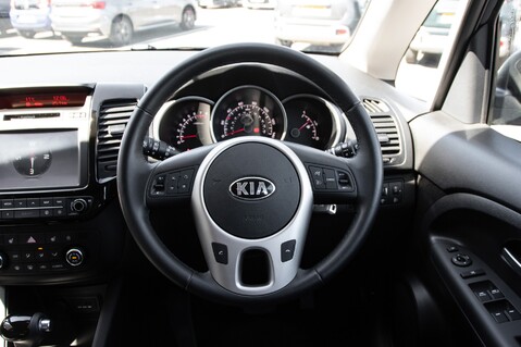 Kia Venga 3 21