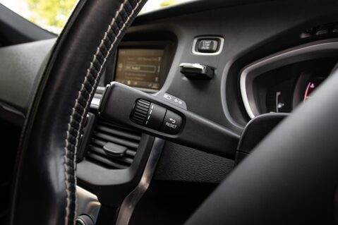 Volvo V40 T3 R-DESIGN 17