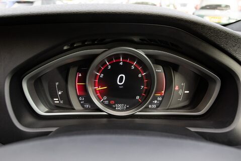 Volvo V40 T3 R-DESIGN 15
