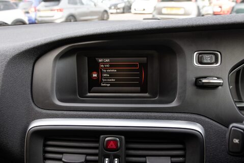Volvo V40 T3 R-DESIGN 25