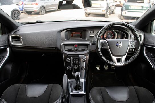 Volvo V40 T3 R-DESIGN