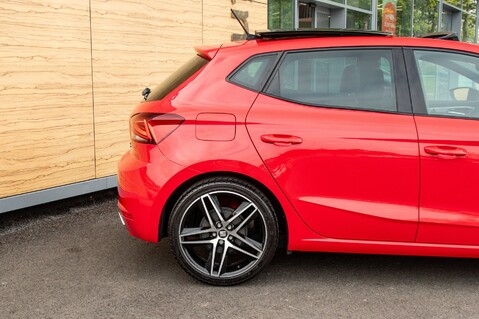 SEAT Ibiza TSI FR SPORT 7