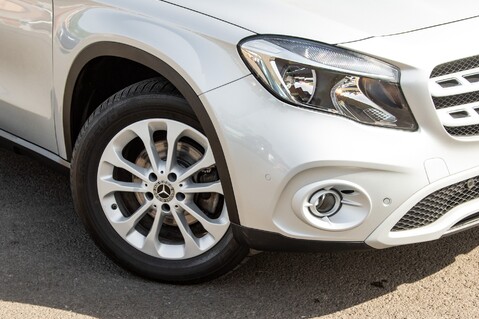 Mercedes-Benz GLA Class GLA 200 SE EXECUTIVE 2