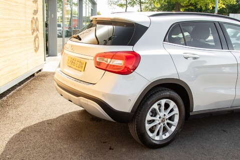 Mercedes-Benz GLA Class GLA 200 SE EXECUTIVE 9
