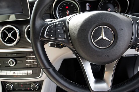 Mercedes-Benz GLA Class GLA 200 SE EXECUTIVE 19