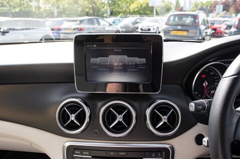 Mercedes-Benz GLA Class GLA 200 SE EXECUTIVE 22