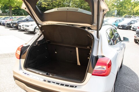 Mercedes-Benz GLA Class GLA 200 SE EXECUTIVE 33