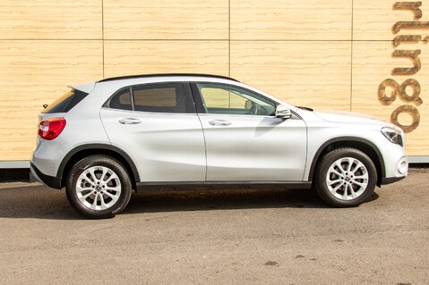 Mercedes-Benz GLA Class GLA 200 SE EXECUTIVE 12