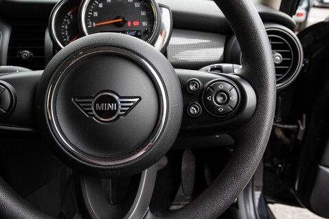 Mini Hatch COOPER CLASSIC 20