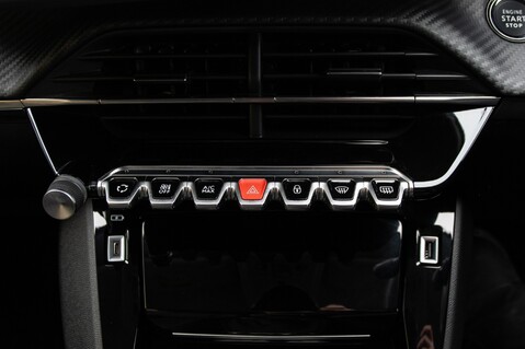 Peugeot 208 PURETECH ALLURE PREMIUM S/S 31