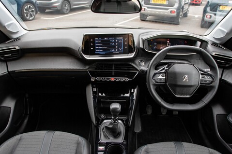 Peugeot 208 PURETECH ALLURE PREMIUM S/S 3