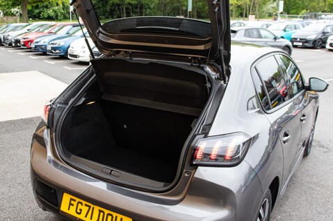 Peugeot 208 PURETECH ALLURE PREMIUM S/S 33