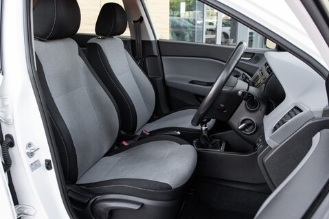Hyundai i20 MPI SE 27