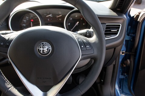 Alfa Romeo Giulietta JTDM-2 SPORT 20