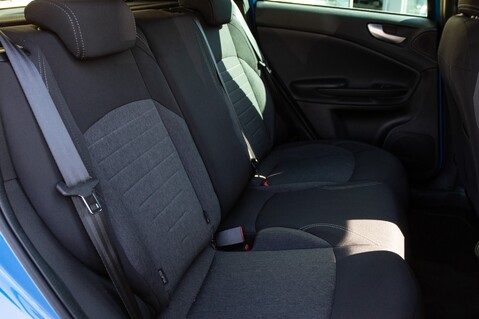 Alfa Romeo Giulietta JTDM-2 SPORT 33