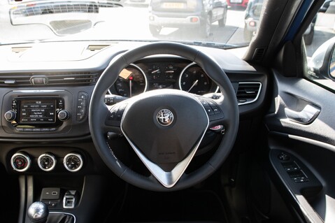 Alfa Romeo Giulietta JTDM-2 SPORT 21