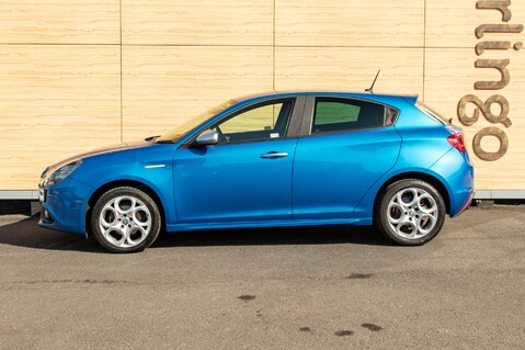 Alfa Romeo Giulietta JTDM-2 SPORT 13