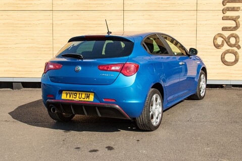Alfa Romeo Giulietta JTDM-2 SPORT 2