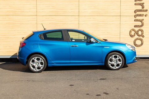 Alfa Romeo Giulietta JTDM-2 SPORT 12