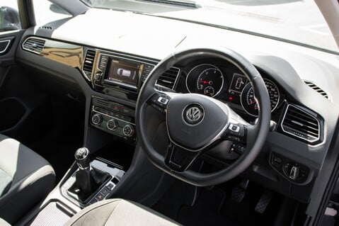 Volkswagen Golf SV GT TDI 4