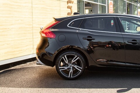 Volvo V40 T3 R-DESIGN PRO 7