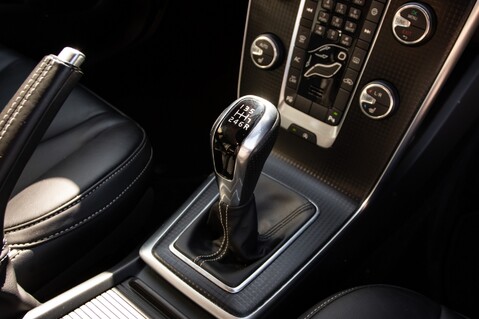Volvo V40 T3 R-DESIGN PRO 31
