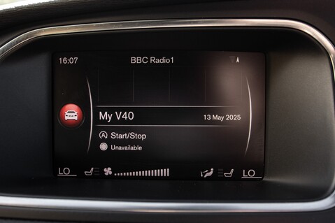 Volvo V40 T3 R-DESIGN PRO 24