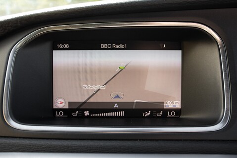 Volvo V40 T3 R-DESIGN PRO 28