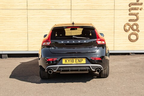 Volvo V40 T3 R-DESIGN PRO 6