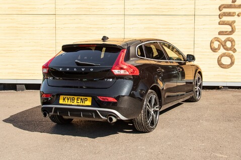 Volvo V40 T3 R-DESIGN PRO 2