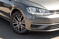 Volkswagen Golf SE NAVIGATION TSI BLUEMOTION TECHNOLOGY DSG 11