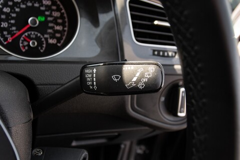 Volkswagen Golf SE NAVIGATION TSI BLUEMOTION TECHNOLOGY DSG 18