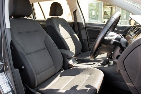 Volkswagen Golf SE NAVIGATION TSI BLUEMOTION TECHNOLOGY DSG 32