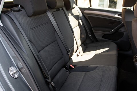 Volkswagen Golf SE NAVIGATION TSI BLUEMOTION TECHNOLOGY DSG 35