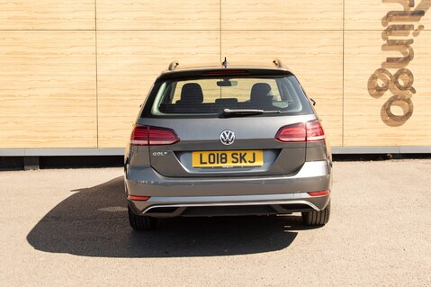 Volkswagen Golf SE NAVIGATION TSI BLUEMOTION TECHNOLOGY DSG 6