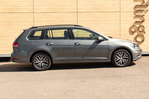 Volkswagen Golf SE NAVIGATION TSI BLUEMOTION TECHNOLOGY DSG 12